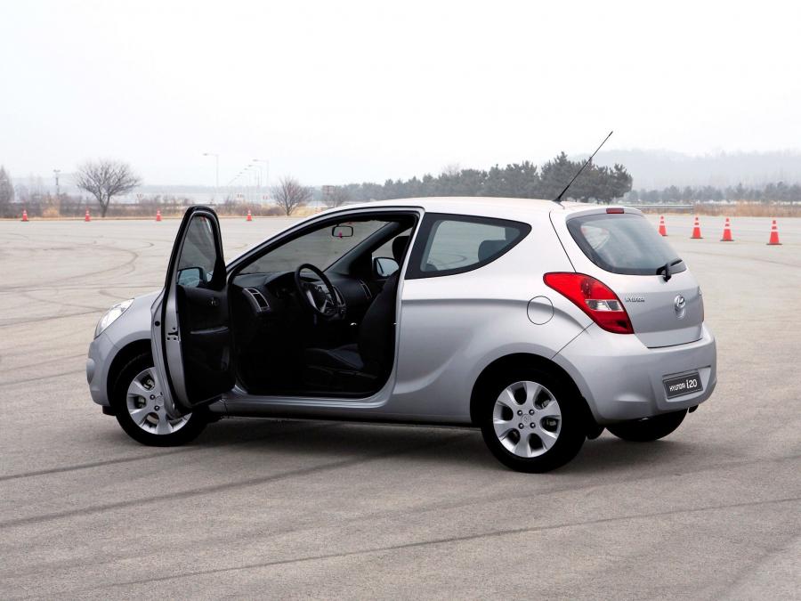  Hyundai i20 3-Door 2009 года  (фото 38 из 58)